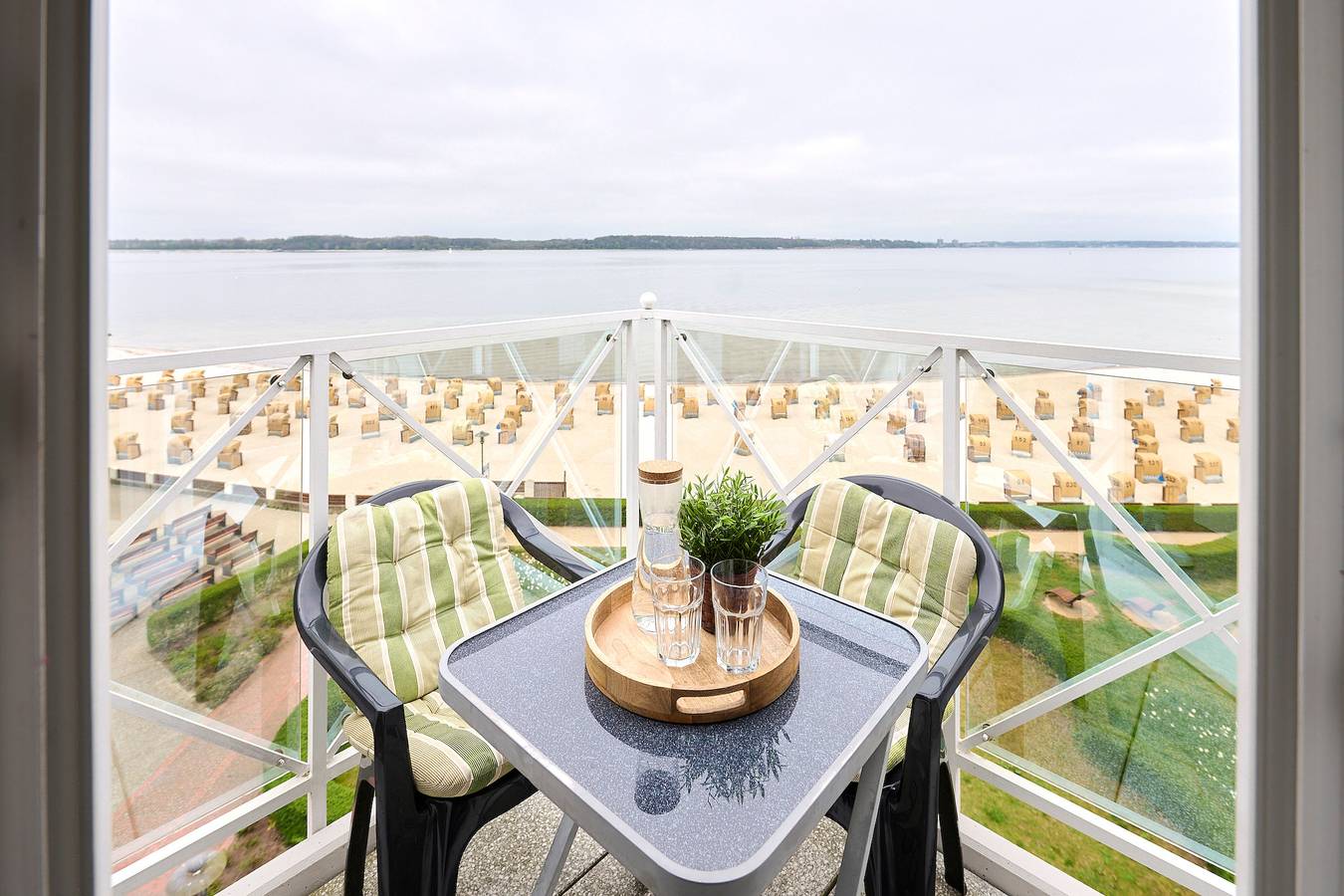 Ganze Ferienwohnung, Strandhotel Laboe Nr. 40 in Kieler Förde, Laboe