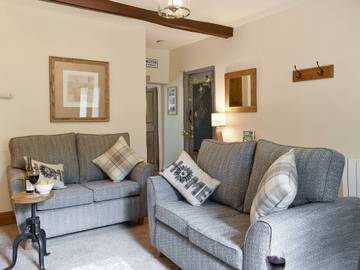 Log Cabin for 4 People in Grassington, North Yorkshire, Photo 4