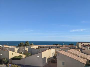 Gîte pour 3 personnes, avec terrasse et piscine dans Saint Pierre la Mer