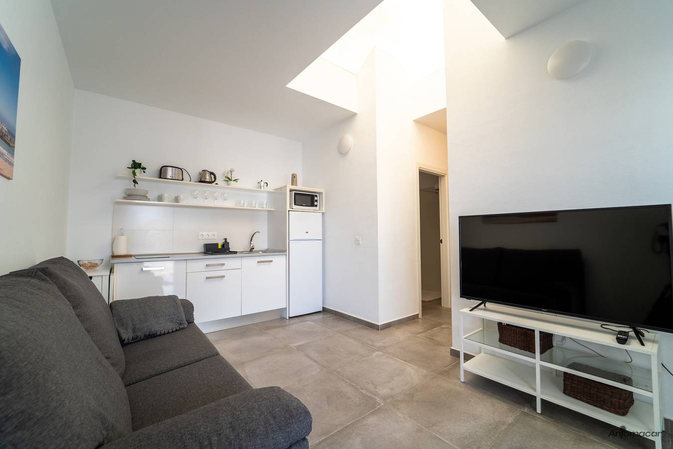 Ganze Ferienwohnung, Ein Zimmer mit Balkon in Tahiche, Teguise