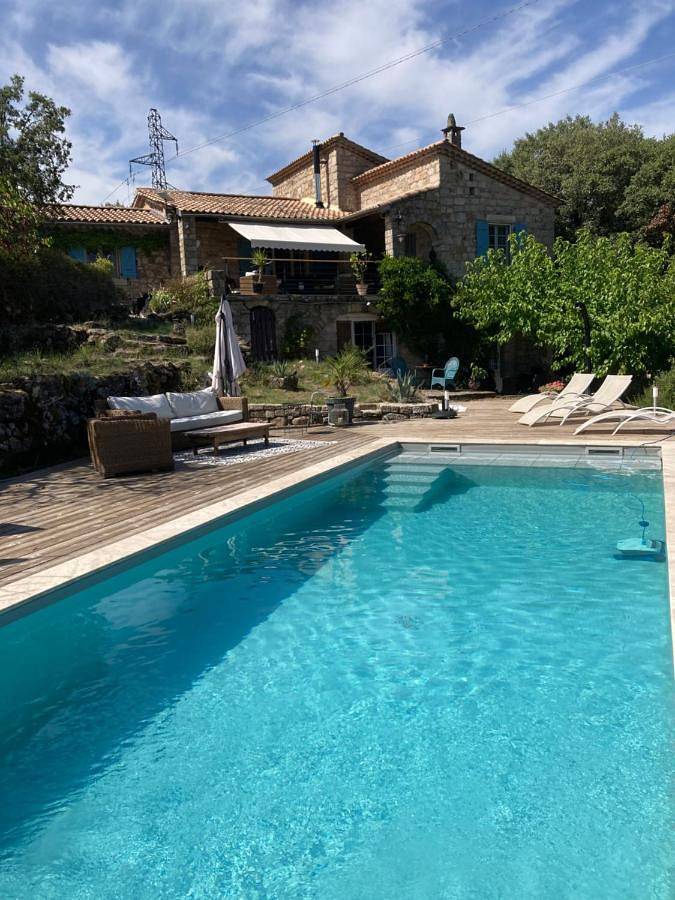 Camping pour 2 personnes, avec Terrasse et Jardin ainsi que Piscine et Sauna