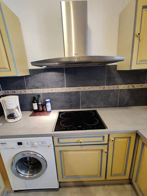 Appartement entier, Grand et lumineux (95m2), 4 chambres avec 2 parking privatif in Bischheim, Région de Strasbourg