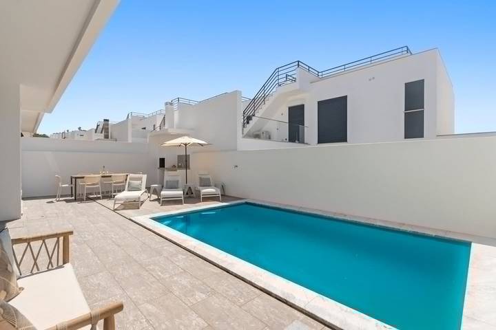 Casa de férias para 6 pessoas, com Terraço e Piscina em Atouguia da Baleia