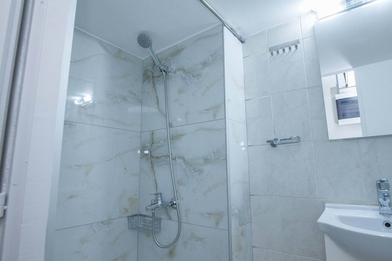 Entire apartment, Sunny 1 Bd Apt in Kallithea with Patio in Athens, South section of Athens