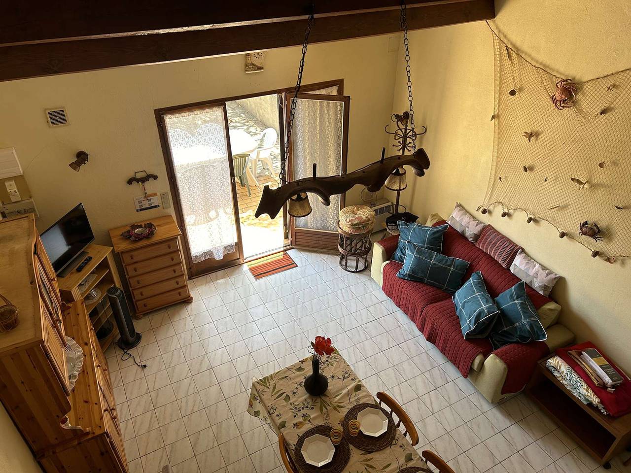 Gemütliches Ferienhaus in Strandnähe, 4 Zimmer, 8 Personen, Terrasse, Parkplatz in Saint Pierre la Mer, Fleury