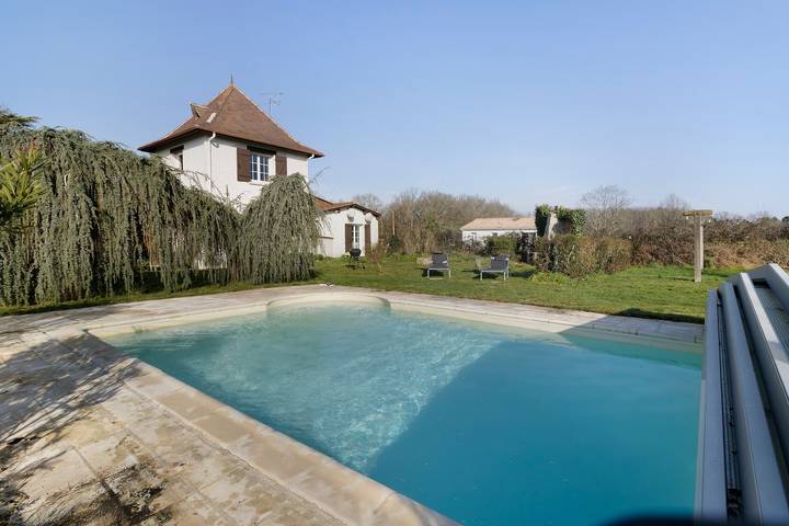 Air-conditioned Naturma Cottage with Pool in Montpon-Ménestérol, Périgord Blanc