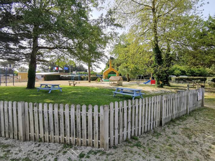 Mobil home pour 4 personnes, avec jardin dans Anse de Kernic