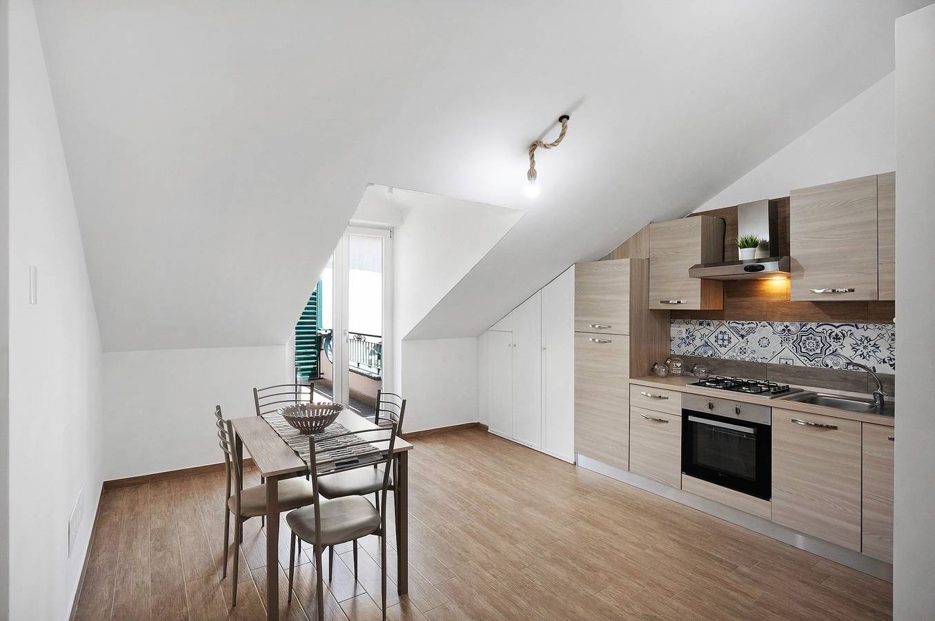 Ganze Wohnung, Ferienwohnung 'Alba' mit Bergblick, Wi-Fi und Klimaanlage in Pimonte, Monti Lattari