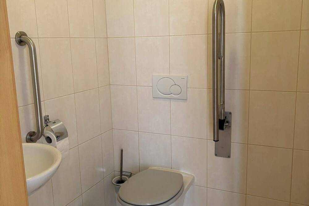 Ganze Wohnung, Familienfreundliche Landhauswohnung nähe Burghausen in Hochburg-Ach, Braunau am Inn