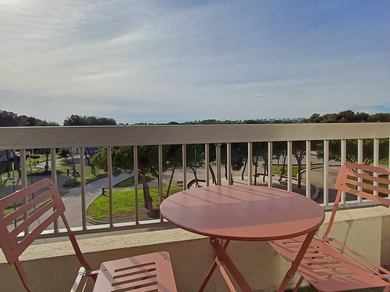 Ganze Wohnung, Gemütliches T1 in Balaruc-les-Bains, Haustiere erlaubt, nahe Thermalbad in Balaruc-les-Bains, Côte d'Améthyste