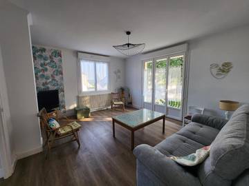 Gîte pour 4 personnes, avec jardin et terrasse dans Ombrée-d'Anjou