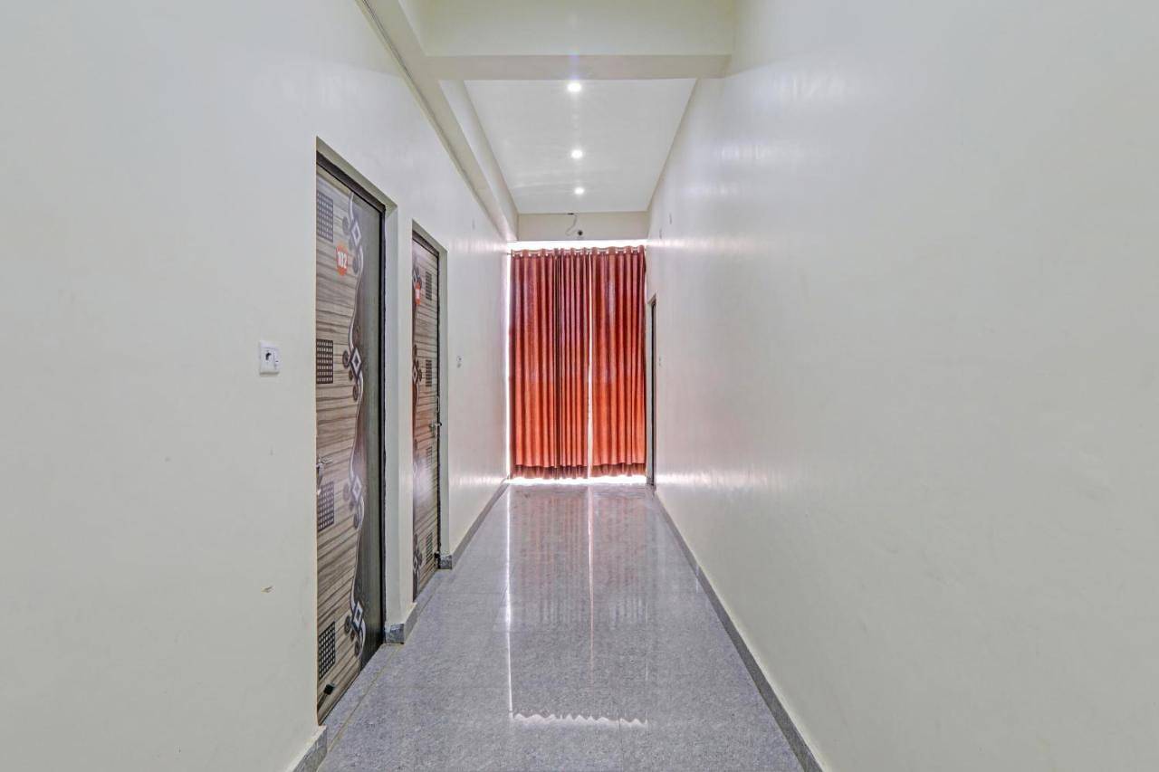 Hotel O Shiv Palace in Uttar Pradesh