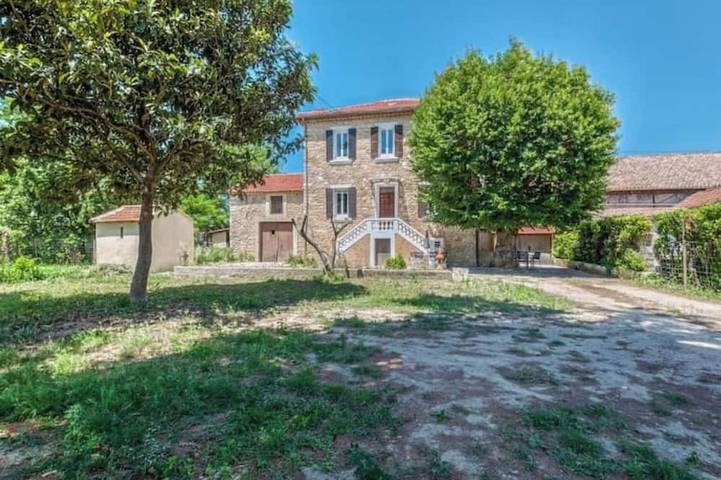 Maison de vacances pour 8 personnes, avec jardin et terrasse à Pont-Saint-Esprit