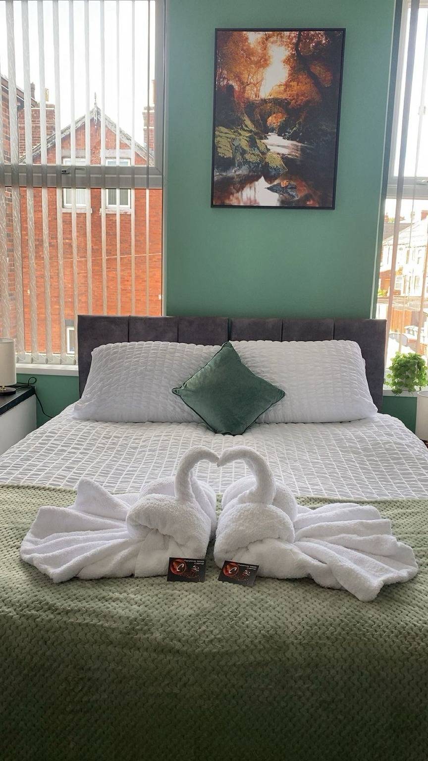 Apartamento vacacional entero, 2 Bed Flat - Sleeps 5 - Parking - Wifi in Leeds, Yorkshire del Oeste