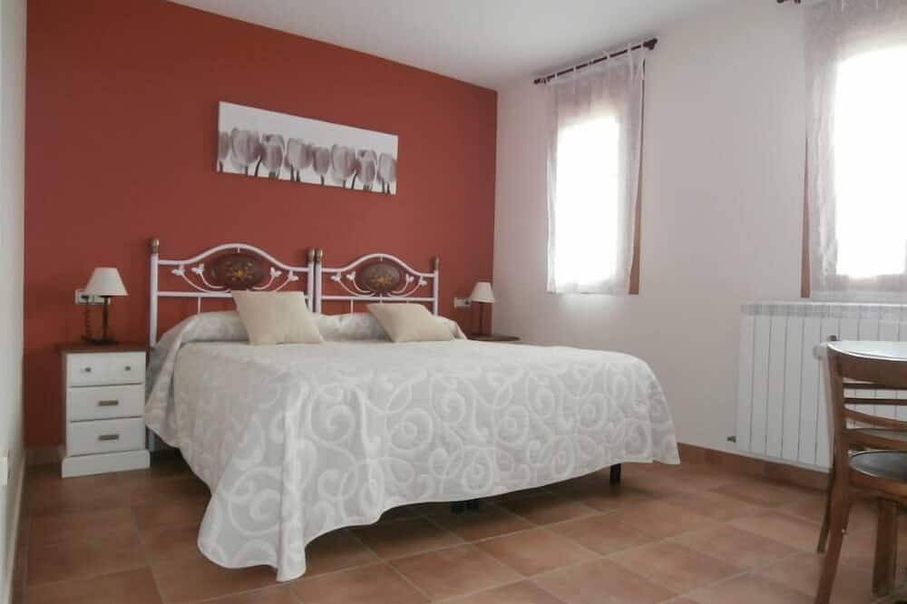 Enjoy your complete rural house in Camporrotuno, Aínsa Sobrarbe in Aínsa, Spanish Pyrenees