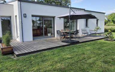 Gîte pour 6 personnes, avec jardin et terrasse à Péaule