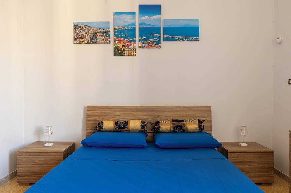 Apartamento entero, In the central area of Pompeii, a few meters from the Sanctuary and the Excavations. in Pompeya (Nápoles), Parque nacional del Vesubio