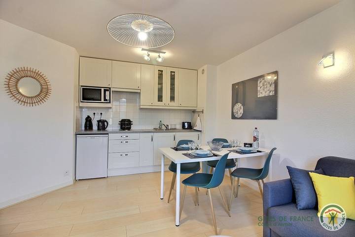 Gîte für 2 Personen, mit Balkon und Ausblick in Erquy - 3