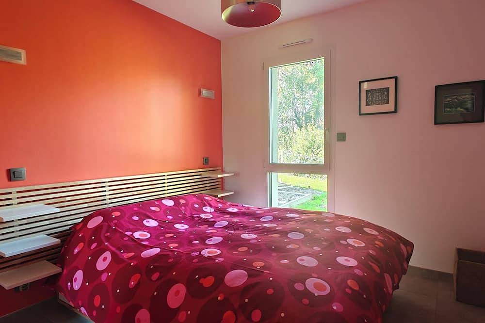 Gîte indépendant, dans maison d'architecte, piscine, au calme, proche Bordeaux in Créon (Gironde), Région de Bordeaux