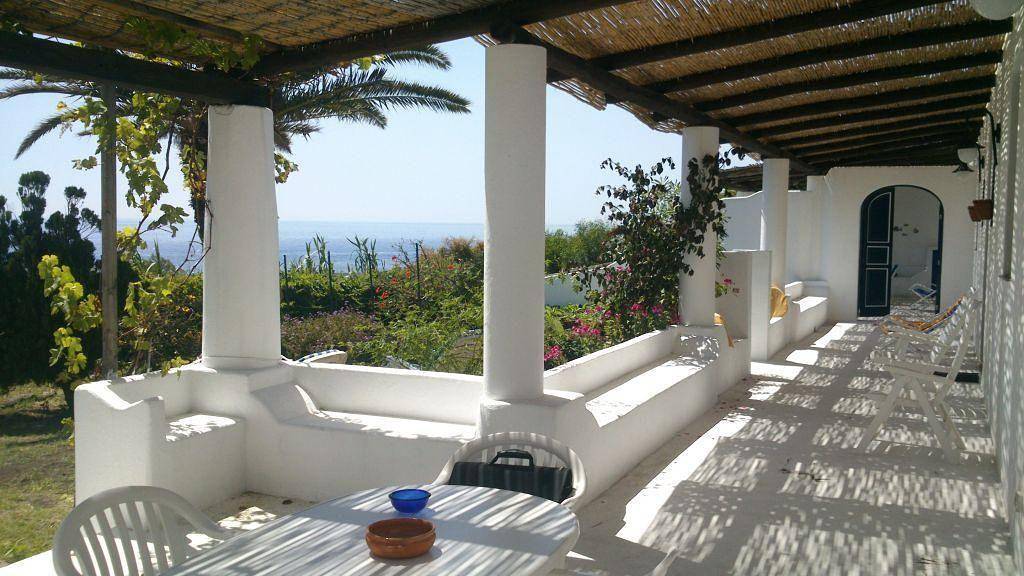 Casa vacanze "Villetta al mare"con giardino in Isola di Stromboli