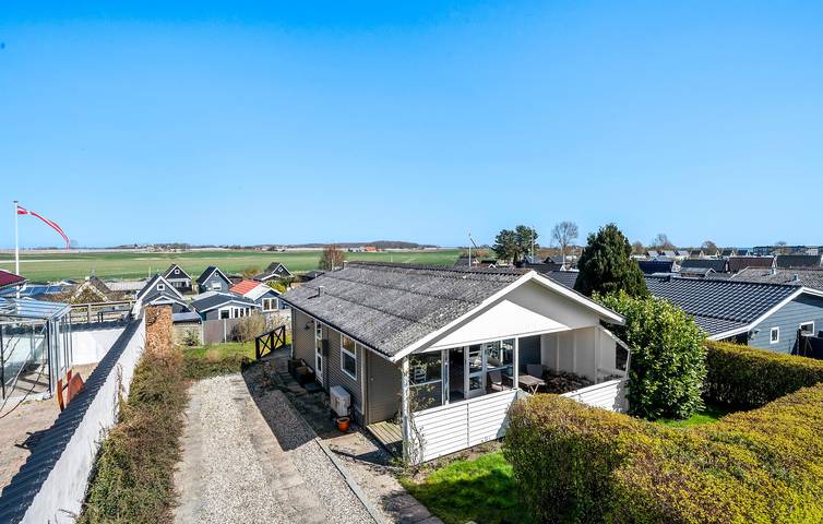 Feriehus for 3 personer, med terrasse og hage i Kerteminde