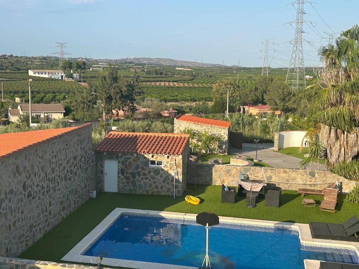 Four-Bedroom House in Turís, Province de Valence