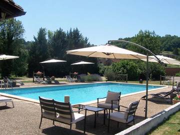 Maison de campagne pour 2 personnes, avec piscine ainsi que jardin et vue dans le Lot