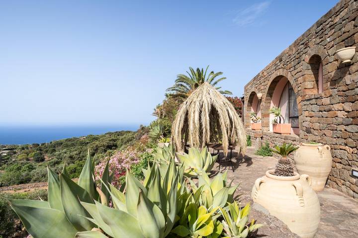 Trullo for 2 people, with view and terrace - 1