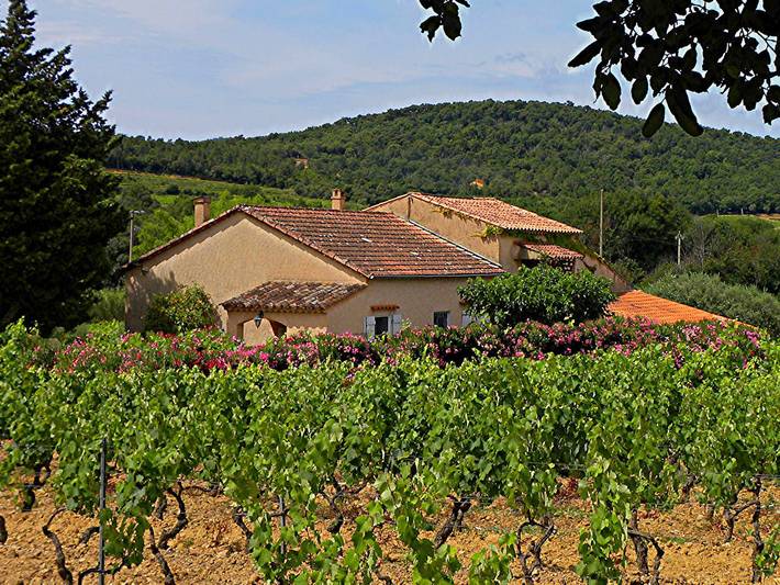 Gîte pour 2 personnes, avec piscine ainsi que jardin et terrasse dans le Var - 3
