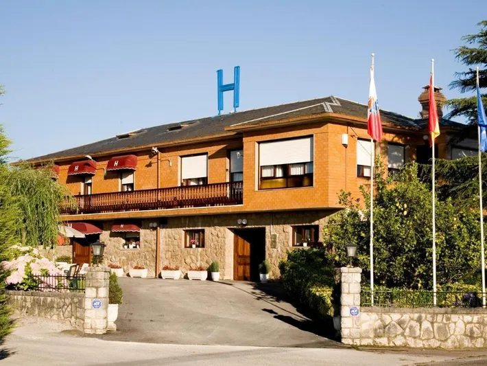 Hotel für 3 Personen, mit Terrasse und Garten - 1