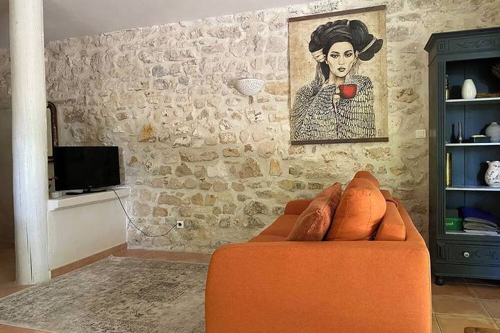 Gîte pour 4 personnes, avec jardin et piscine à Velleron - 3