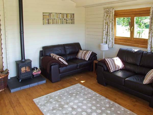 Cabaña de madera para 2 personas con terraza in Cropthorne, Worcestershire