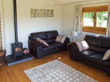 Log Cabin for 2 People in Cropthorne, West Midlands, Photo 1