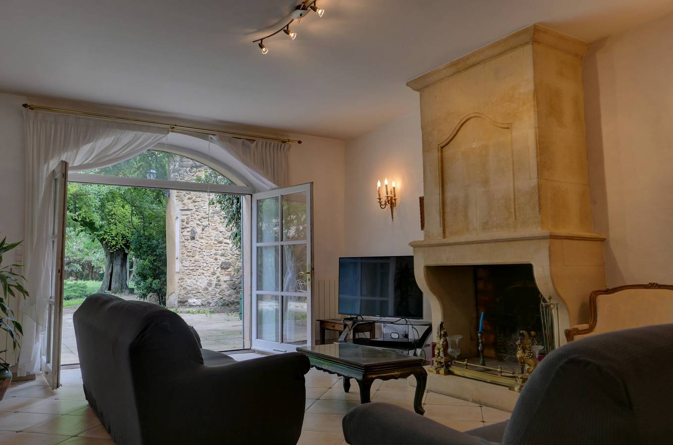 Charmante maison de village avec jardin et piscine privée en Provence in Sainte-Cécile-les-Vignes, Vaucluse