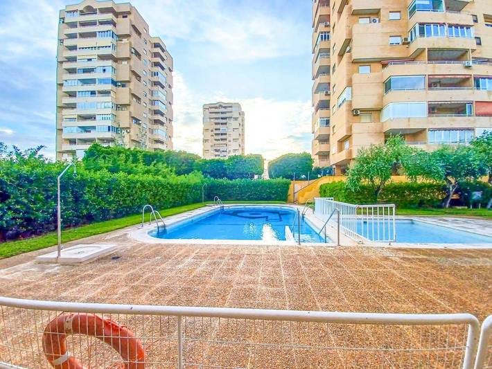 Appartement de vacances entier, El Ciruelo Beach&Pool - Appartement avec piscine partagée, à 10 minutes de la plage et Wi-Fi gratuit in Roquetas de Mar, Costa de Almería
