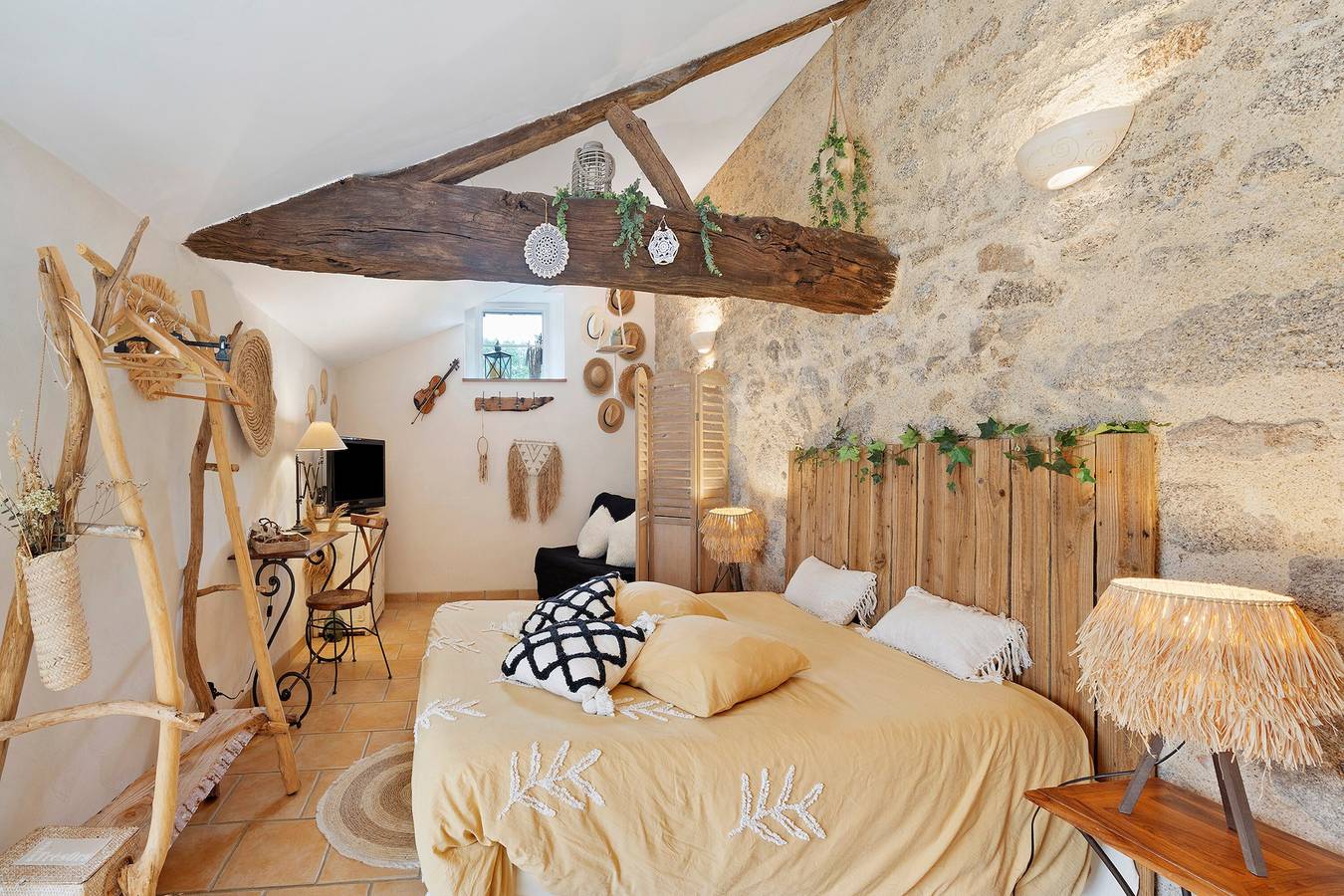 Chambre d’hôtes « Chambre Bohème » avec jardin partagé et Wi-Fi in Saint-Malô-du-Bois, Vallée de la Loire