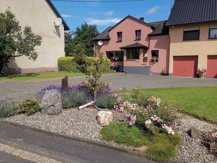 Ferienwohnung für 5 Personen, mit Terrasse und Garten