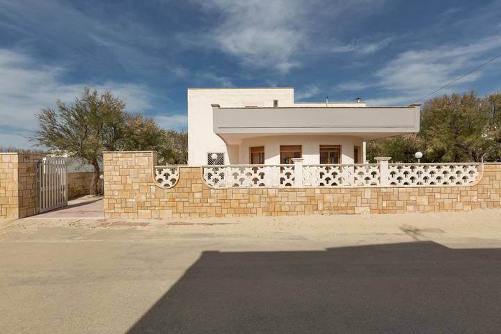 Ferienhaus für 8 Personen, mit Garten in Torre Lapillo - 2