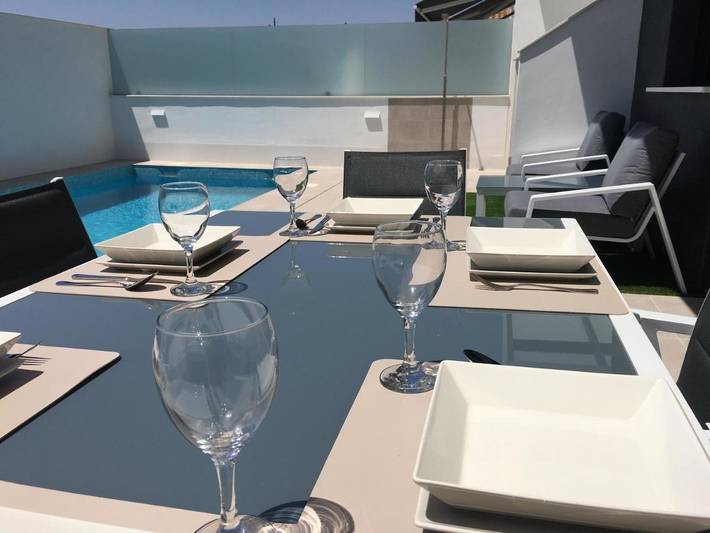 Casa rural para 6 personas, con terraza y vistas además de vistas al lago y piscina en Los Alcázares - 2