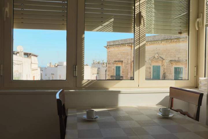 Room 'Domenica' with Private Terrace, Wi-Fi and Air Conditioning in Carovigno, Salento