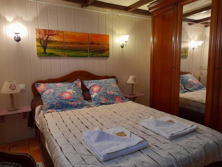 Gîte pour 2 personnes, avec terrasse et jardin à Angé