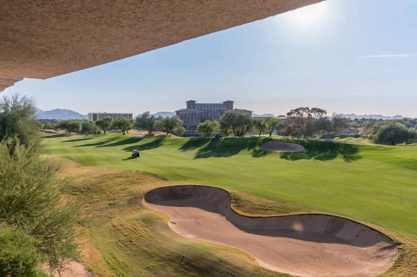 Entire apartment, Cozysuites 3Br 2Ba Kierland Commons with pool in Phoenix, Maricopa County