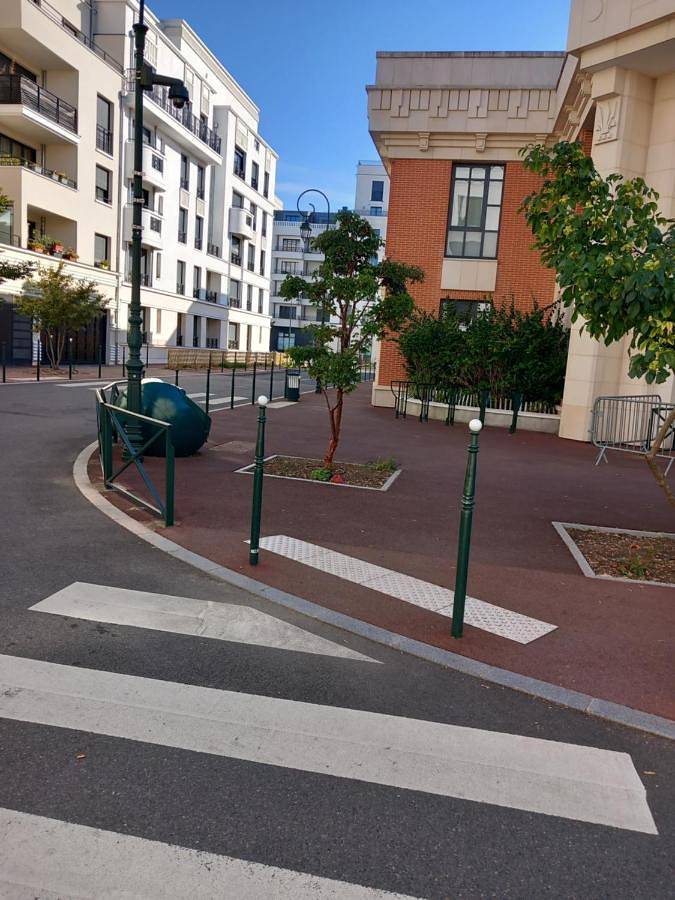 Gîte pour 4 personnes, avec balcon à Clamart - 2
