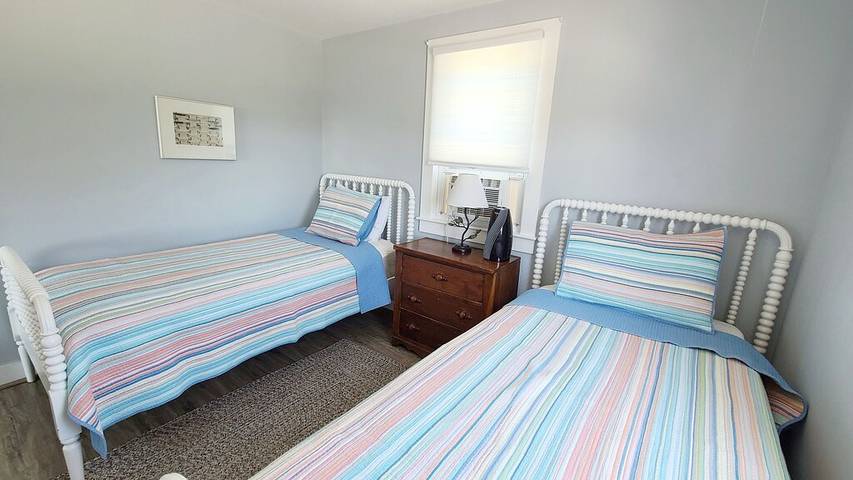 Cabin for 4 people, with yard in Cape Cod