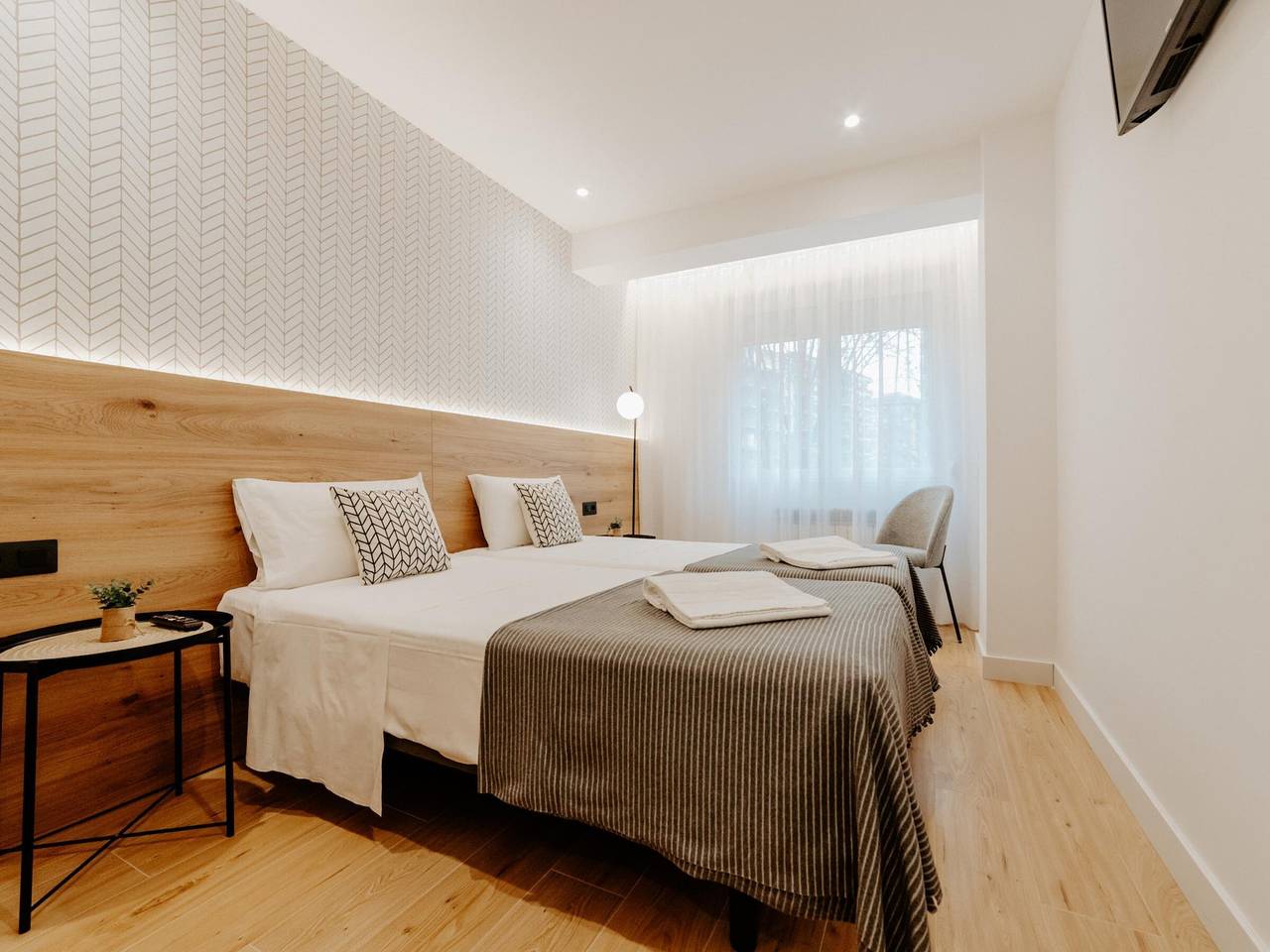 Apartamento entero, Elegancia Moderna en el Corazón de Logroño para 6 Personas in Logroño, Provincia de La Rioja