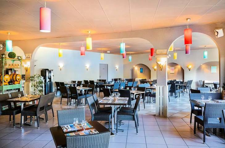 Villa pour 5 personnes, avec terrasse ainsi que piscine et sauna en Camargue - 3