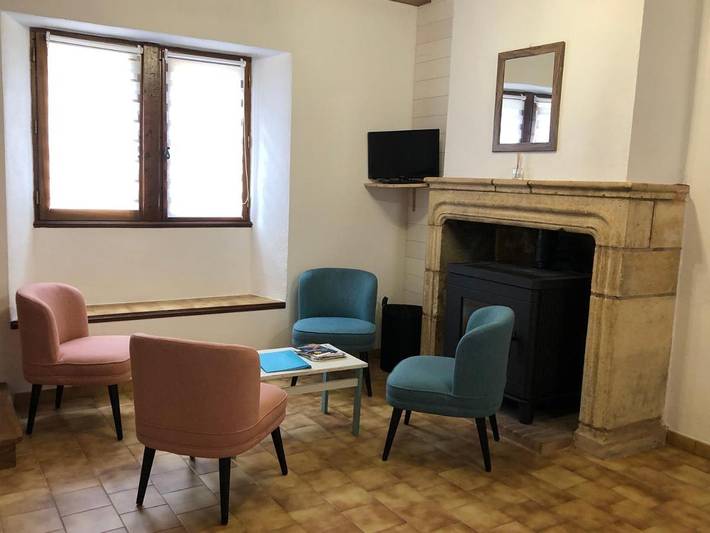 Location de vacances pour 2 personnes, avec piscine ainsi que vue et jardin à Audrix - 4