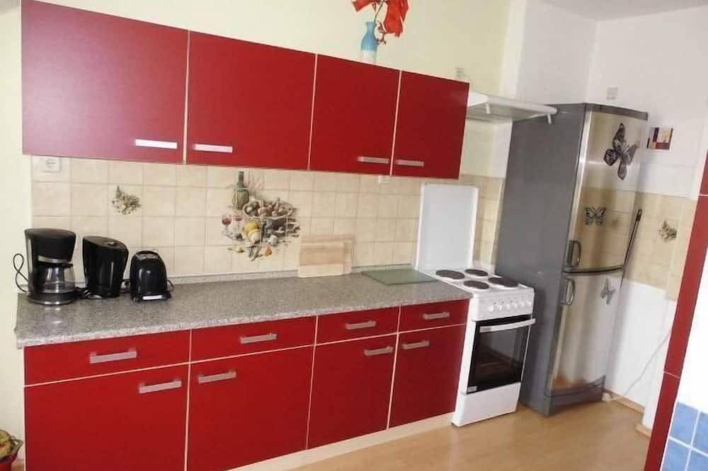 Ganze Wohnung, Sehr schöne 4 Raum Maisonette-Fewo mit 110qm + Balkon + zentral & preiswert - T7 in Cotta, Dresden