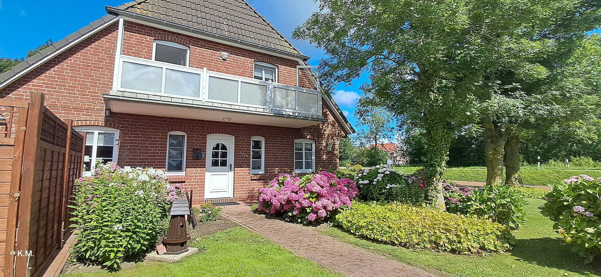 Ganze Wohnung, Ferienwohnung Michelsen" mit privater Terrasse, privatem Garten und Wlan in Nordstrand (Gemeinde), Nordstrand