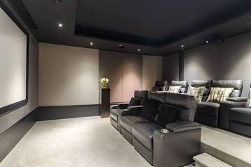 Apartment for 3 People in Kingston upon Thames, London, Photo 1